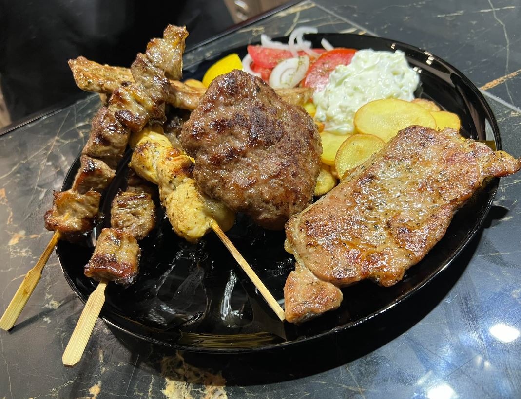 2552 Grill House Burgers Mix Grill Delivery Heraklion